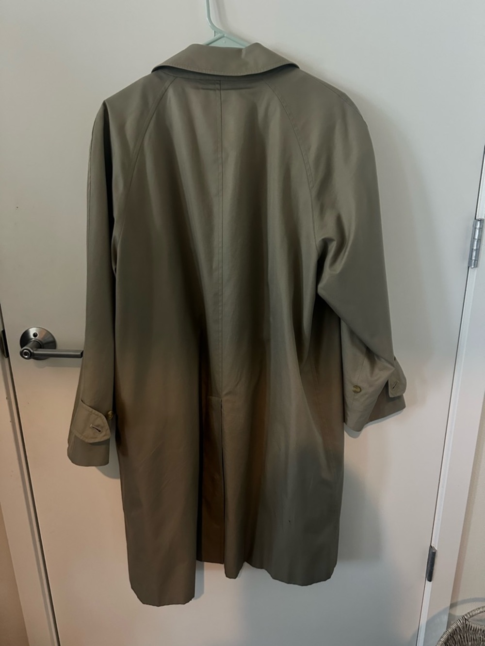 Vintage Burberry Trench Coat with Classic Check Lining - Picture 3 of 5